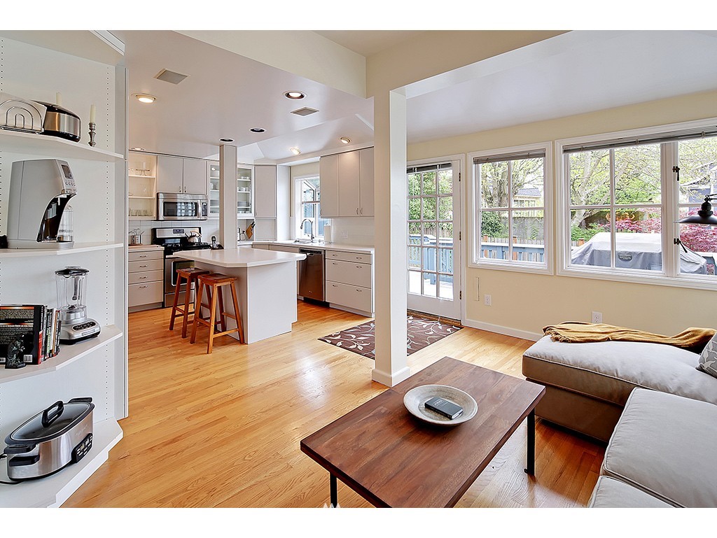 2029 North 77th Street Seattle, WA 98103 - Photo 6 of 20