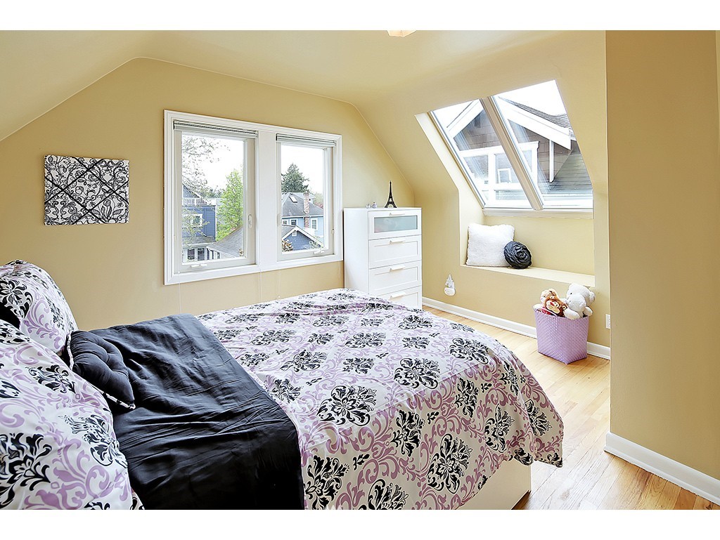 2029 North 77th Street Seattle, WA 98103 - Photo 10 of 20