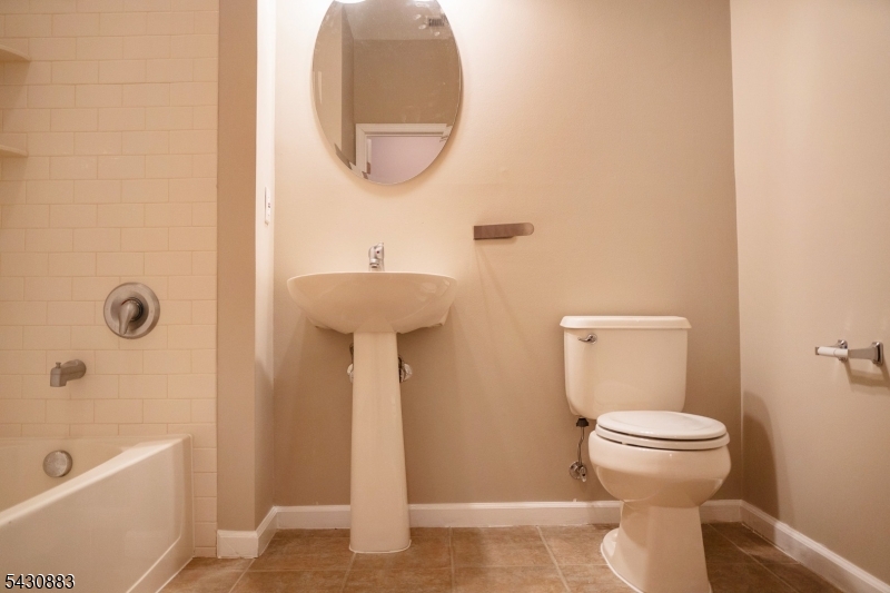 804 River Place Butler, NJ 07405 - Photo 19 of 32