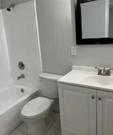 $1,800 | 129 North A Street, Lake Worth Beach, FL 33460