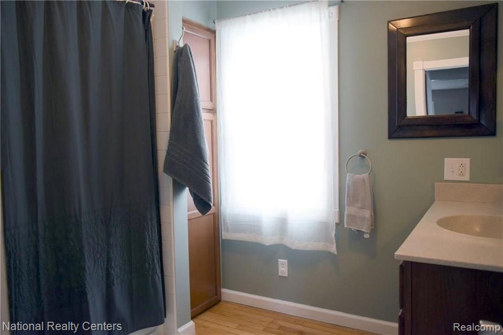 3356 Addie Street Waterford, MI 48329 - Photo 13 of 24