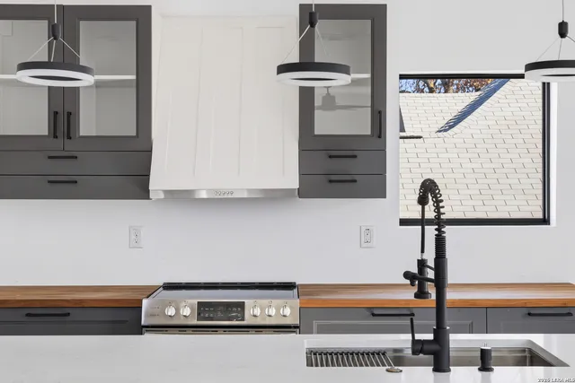 a close view of sink and tap