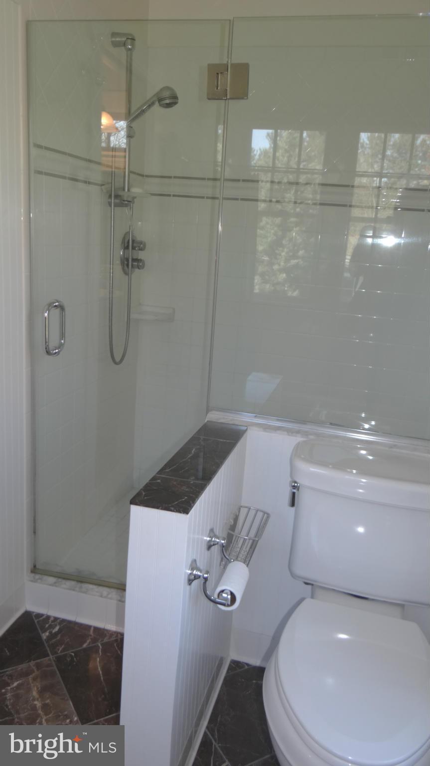 832 Maple Road Gambrills, MD 21054 - Photo 19 of 30 Separate Shower with Bench Seat and Separate Tub