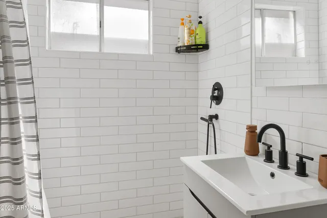 $205,000 | 1111 East Turney Avenue, Unit 3, Phoenix, AZ 85014