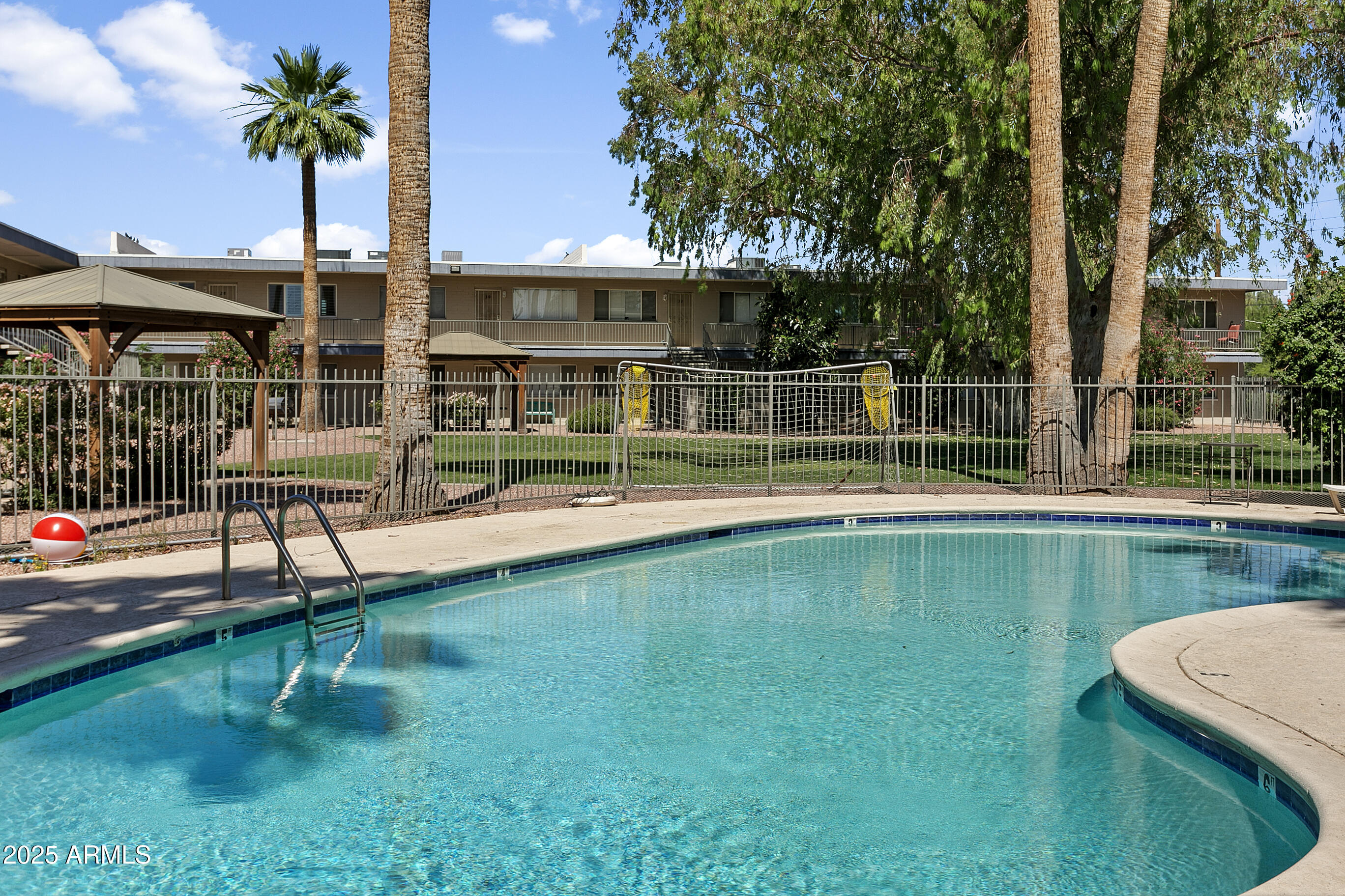 1111 East Turney Avenue, Unit 3 Phoenix, AZ 85014 - Photo 15 of 21 1111Turney3-017