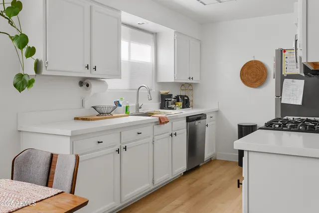 $205,000 | 1111 East Turney Avenue, Unit 3, Phoenix, AZ 85014