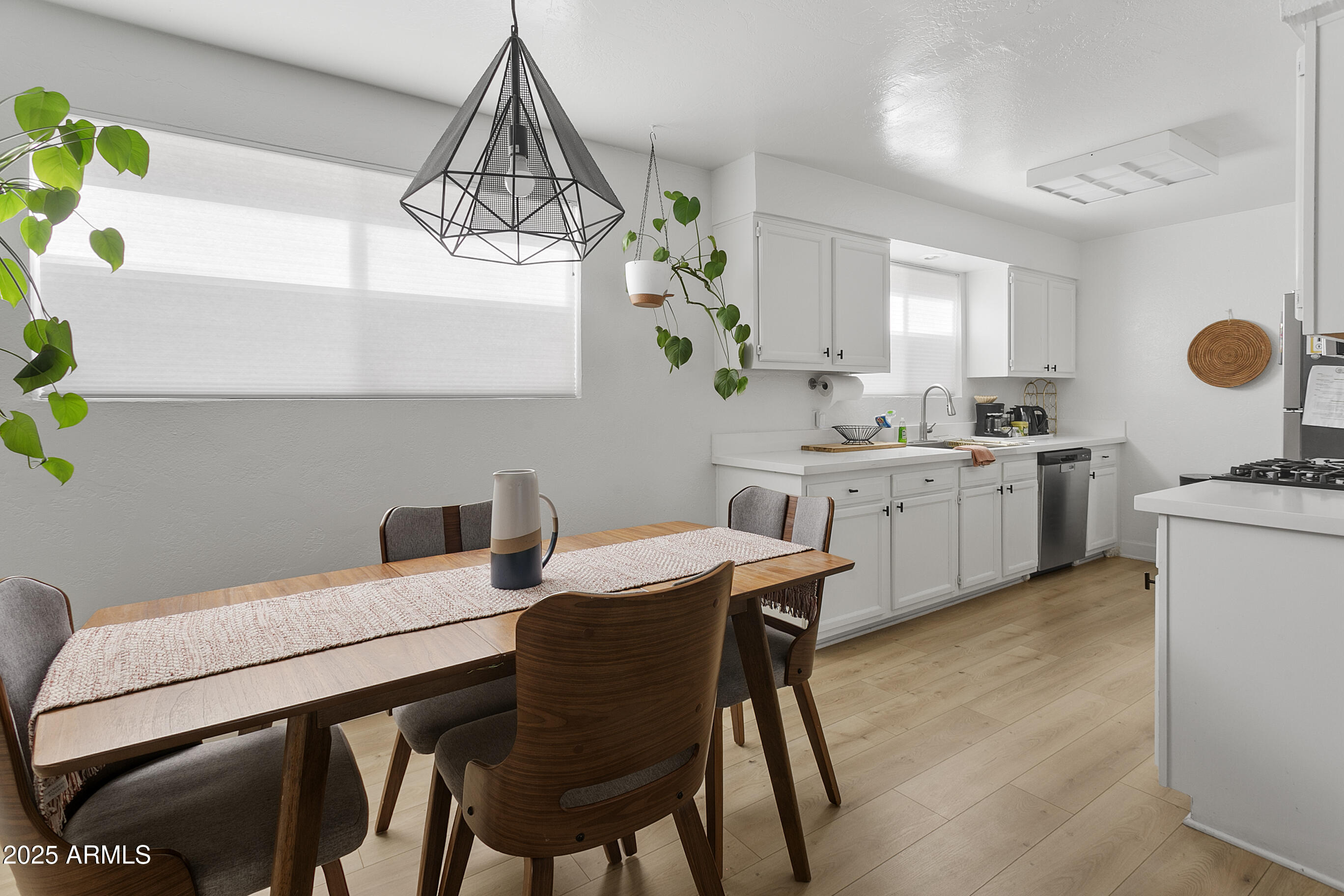 1111 East Turney Avenue, Unit 3 Phoenix, AZ 85014 - Photo 5 of 21 1111Turney3-005