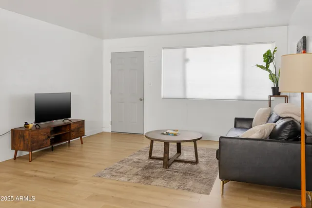 $205,000 | 1111 East Turney Avenue, Unit 3, Phoenix, AZ 85014