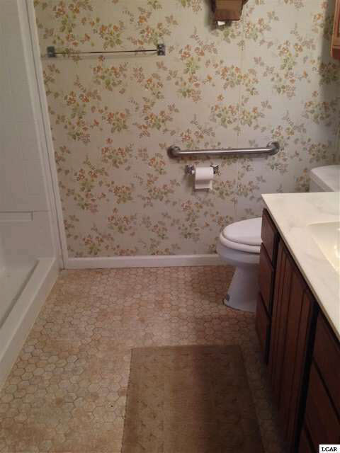 11900 North Adams Road North Adams, MI 49262 - Photo 8 of 15 20399860-7.JPG
