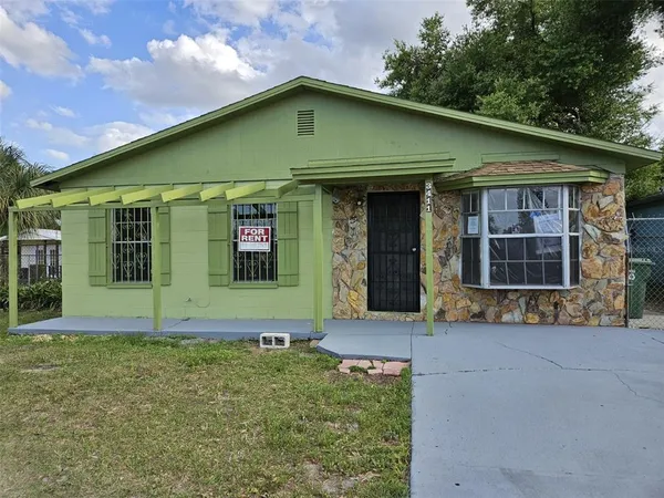 $2,000 | 3411 East Frierson Avenue, Tampa, FL 33610
