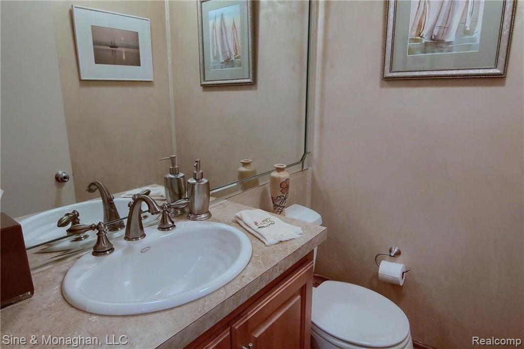904 Pemberton Road Grosse Pointe Park, MI 48230 - Photo 23 of 30