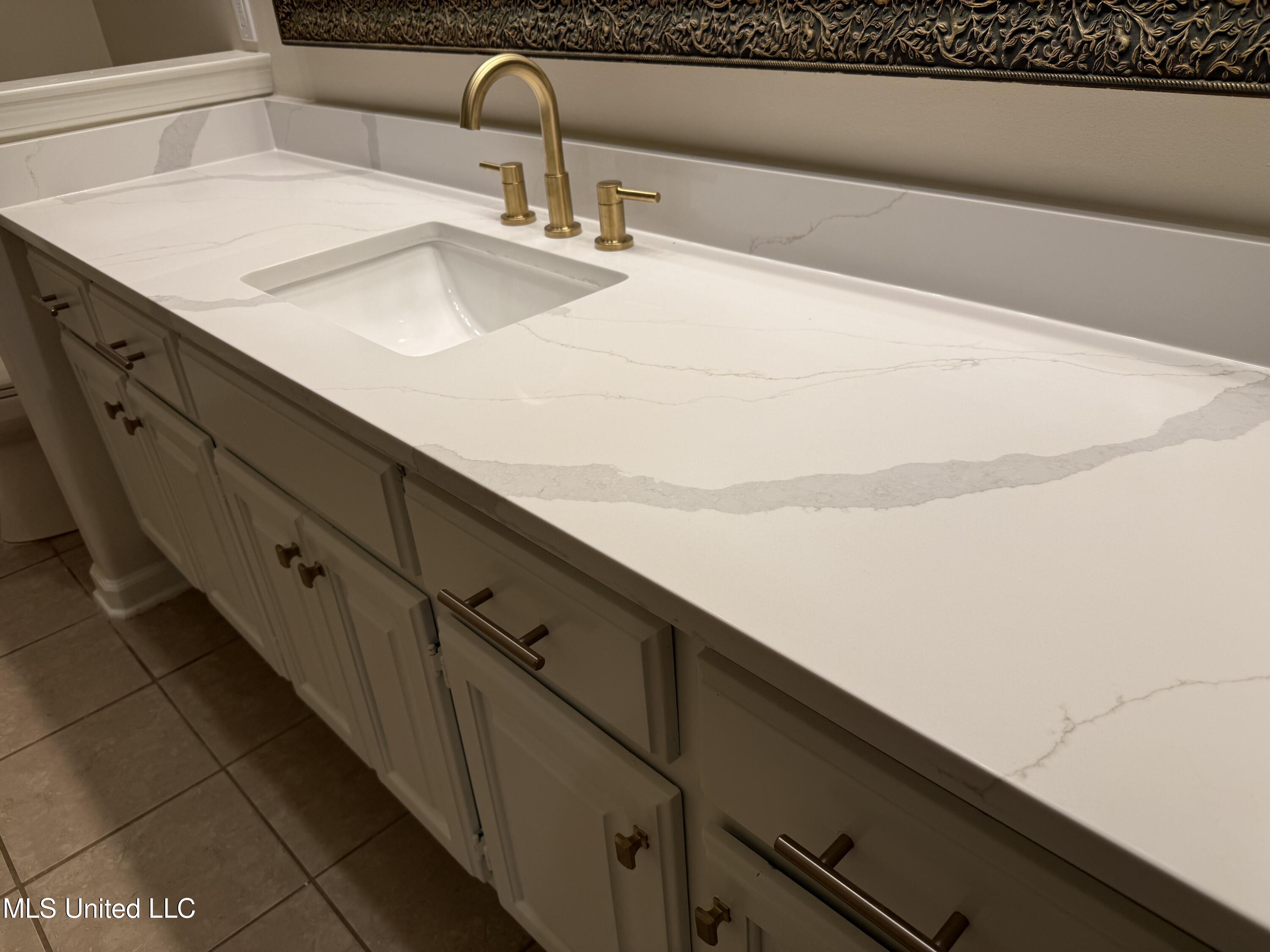 2294 Northview Street Hernando, MS 38632 - Photo 11 of 22 Primary bathroom vanity