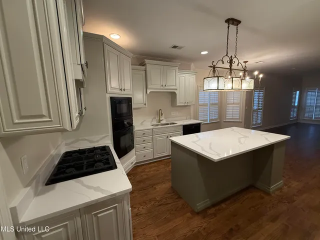 $3,000 | 2294 Northview Street, Hernando, MS 38632