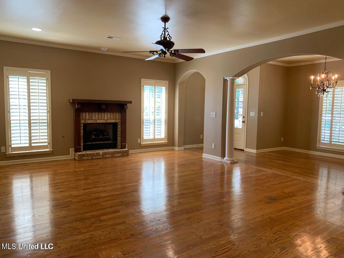 2294 Northview Street Hernando, MS 38632 - Photo 6 of 19 Living room!