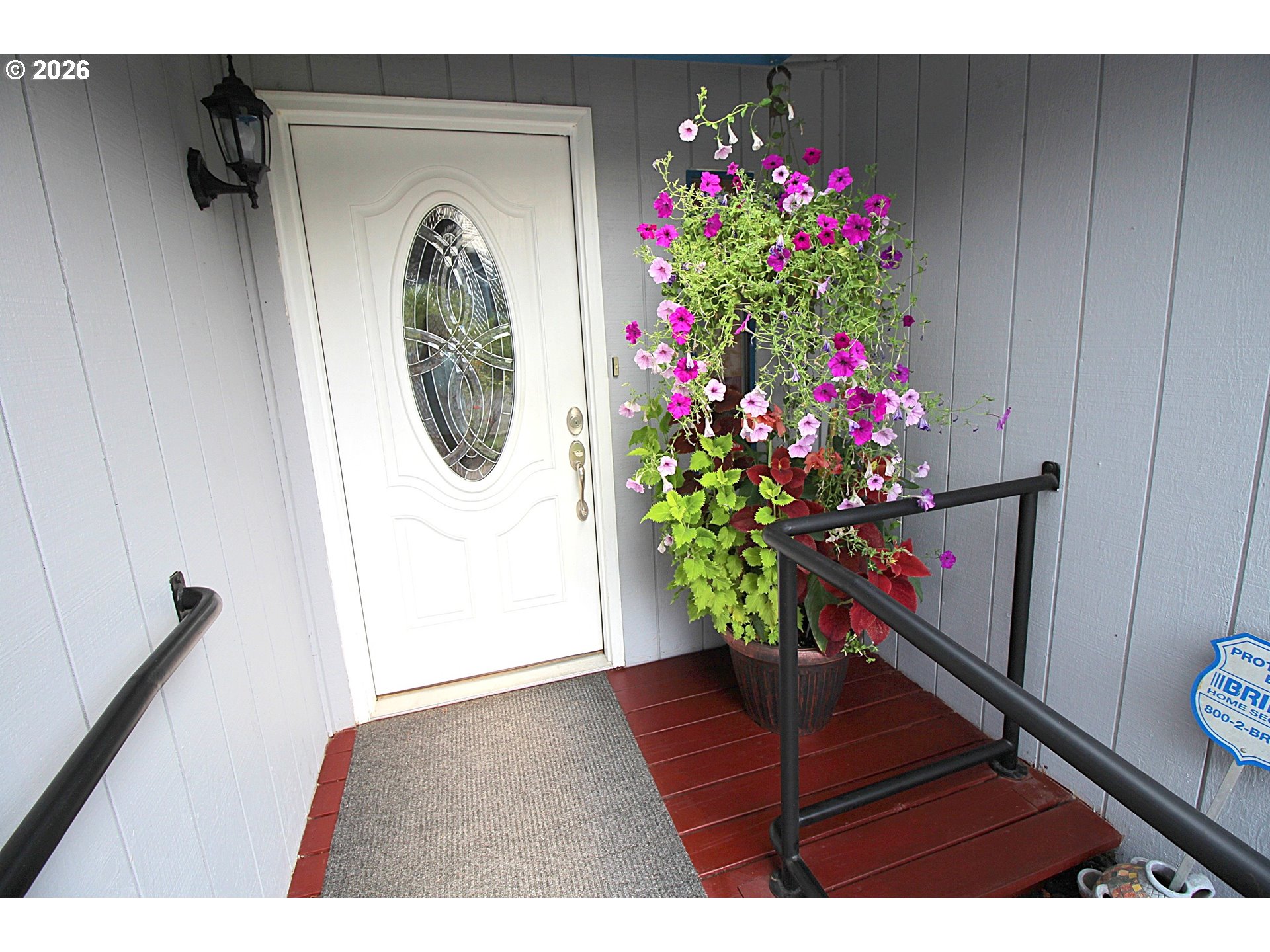 8563 Southwest Hamlet Street Portland, OR 97224 - Photo 2 of 30 Gallery Image 2