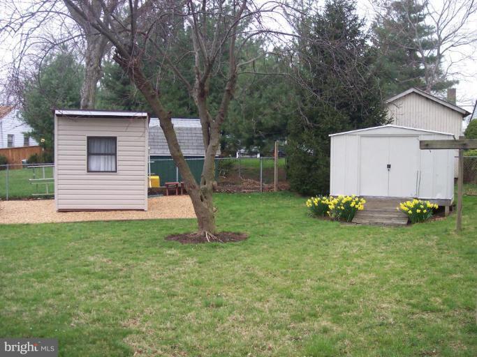 1853 Griffith Road Falls Church, VA 22043 - Photo 25 of 28 Exterior #2
