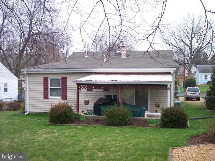 1853 Griffith Road Falls Church, VA 22043 - Photo 27 of 28 Back yard