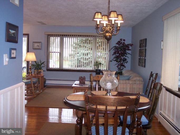 Living Room/Dining Room