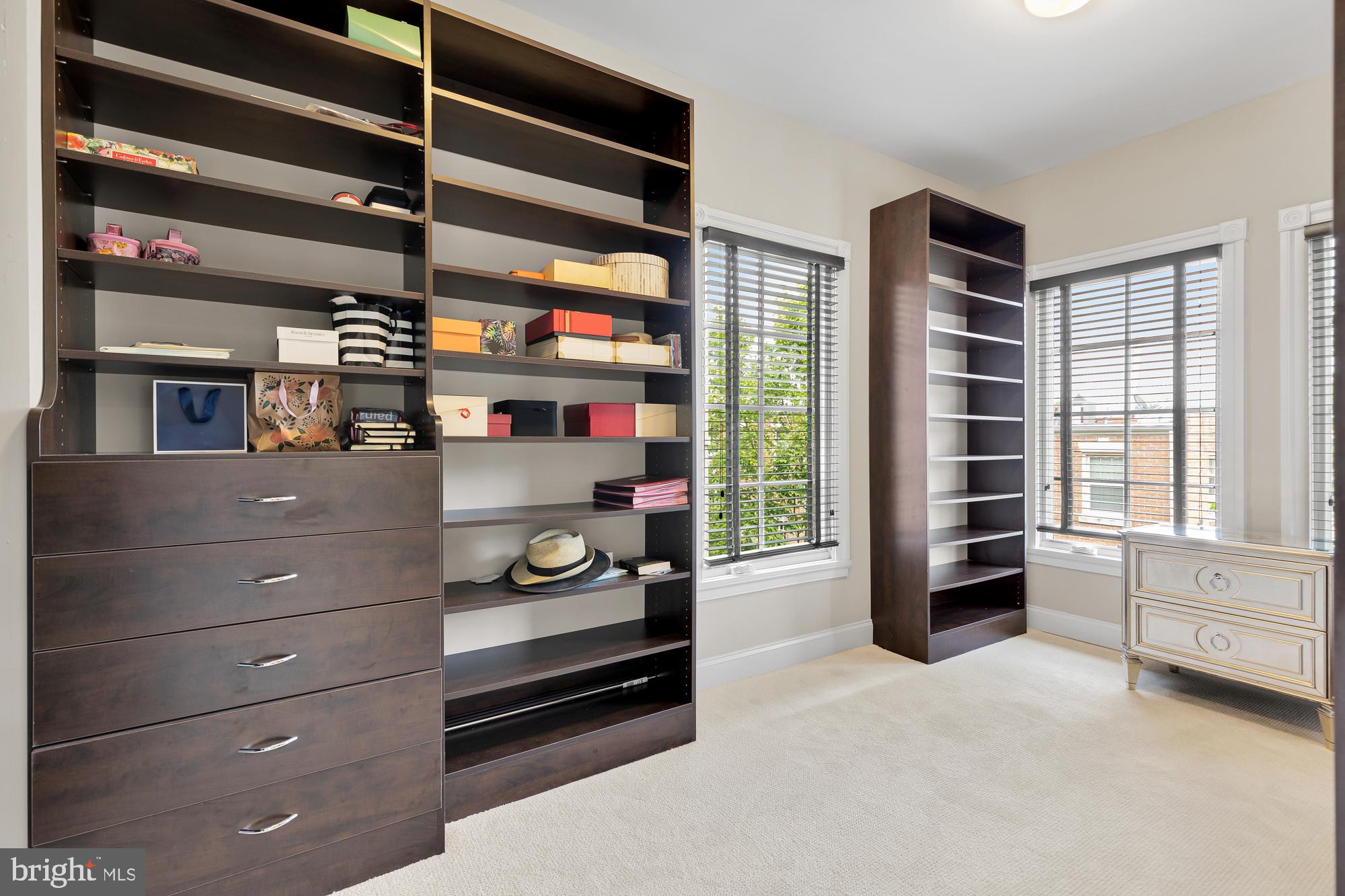 1407 Ridgeview Way Washington, DC 20007 - Photo 28 of 54