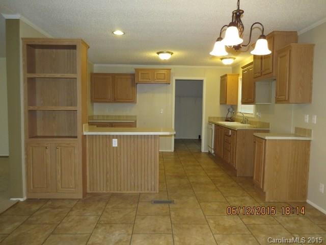 162 Clements Road Statesville, NC 28677 - Photo 5 of 24 Gallery Image 5