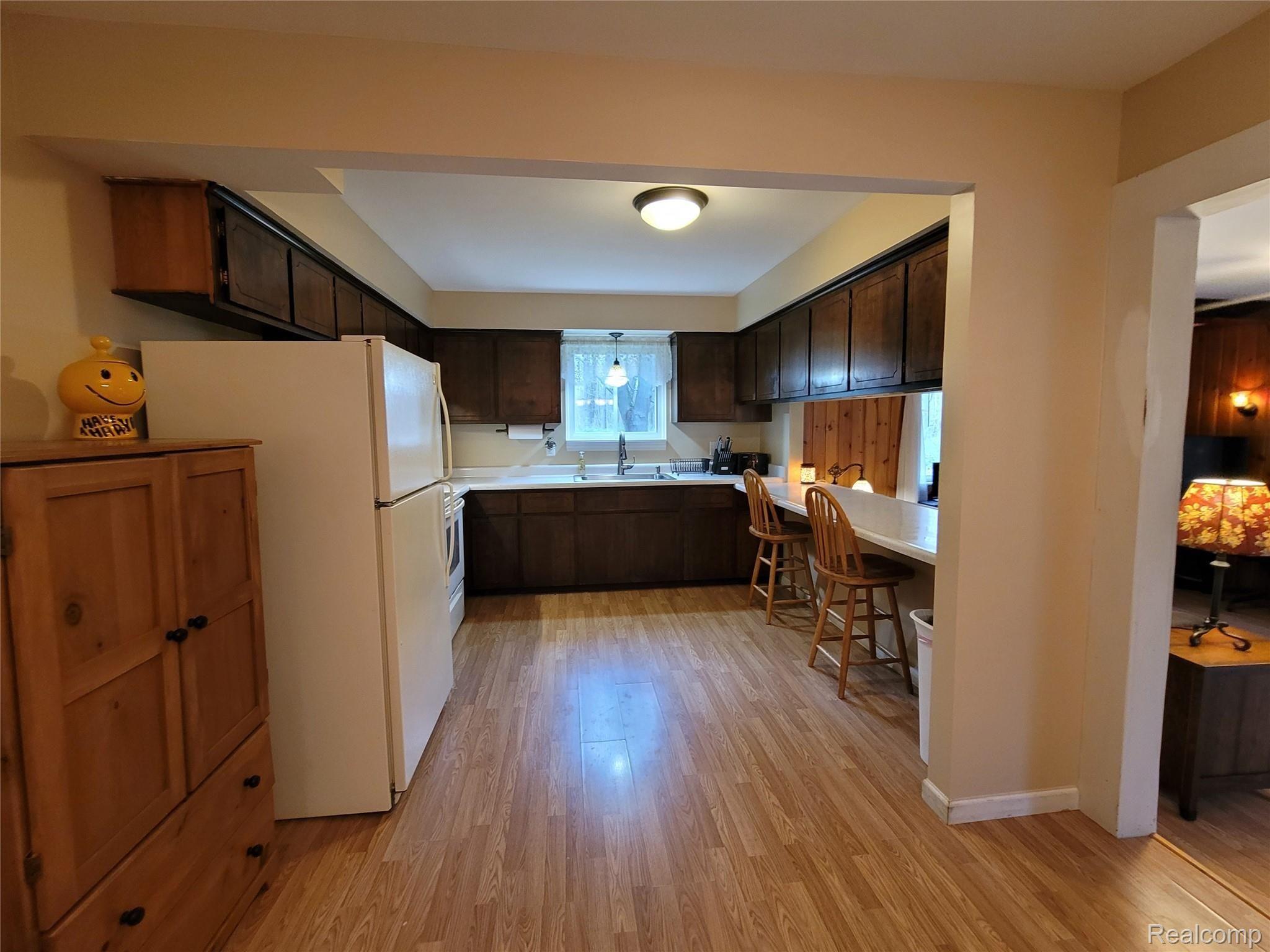 636 Argentine Road Howell, MI 48843 - Photo 33 of 38 20220508_192517.jpg