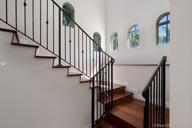 $3,475,000 | 598 Golden Beach Drive, Golden Beach, FL 33160