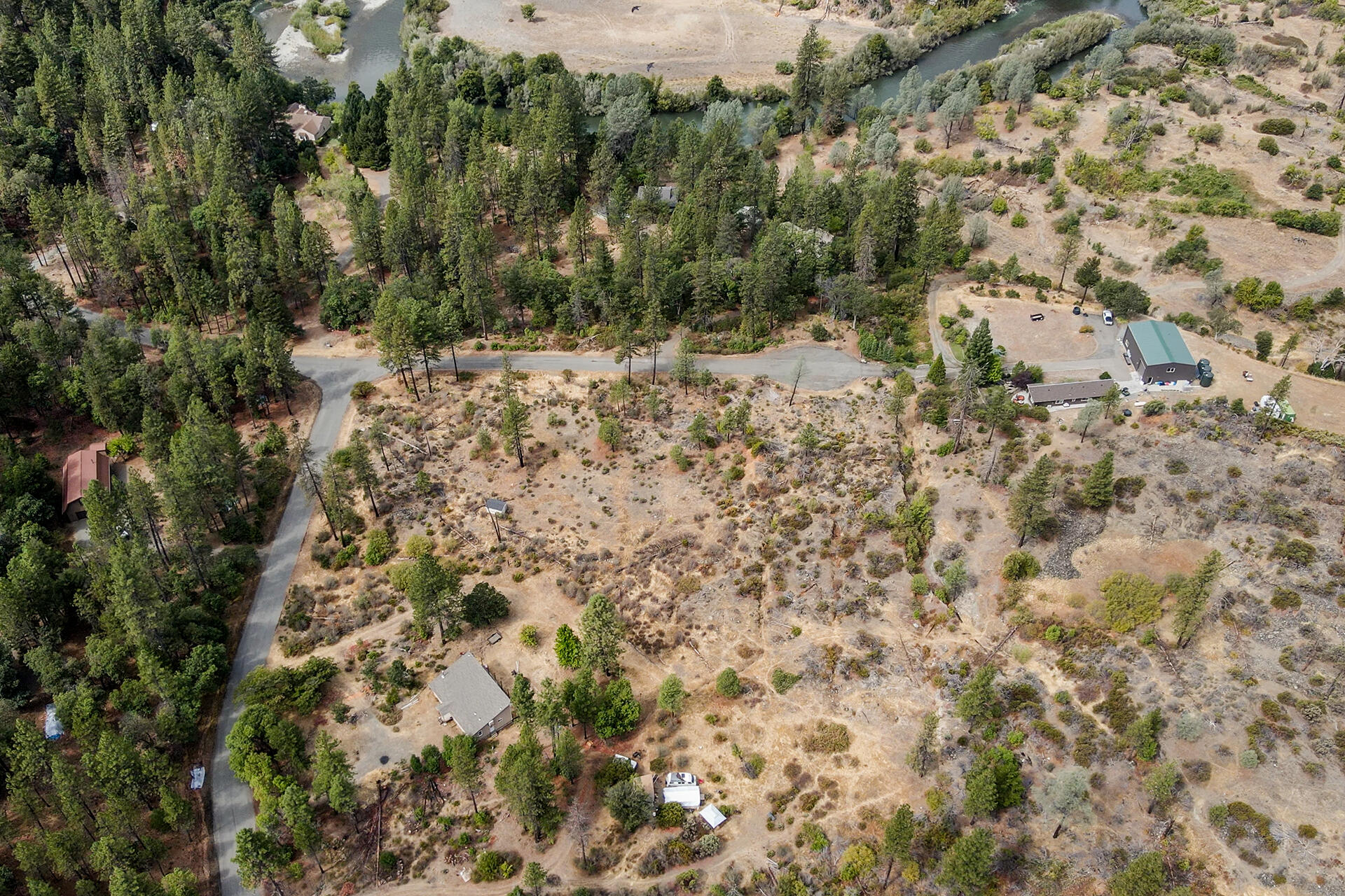 2130 Wintu Pass Road Junction City, CA 96048 - Photo 10 of 29 0042