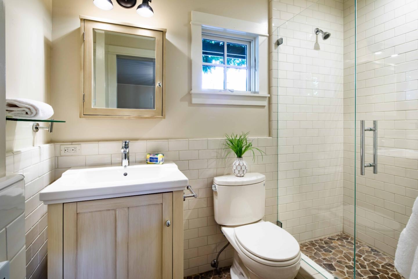 263 Yale Road Menlo Park, CA 94025 - Photo 19 of 19 a bathroom with a toilet a sink and shower
