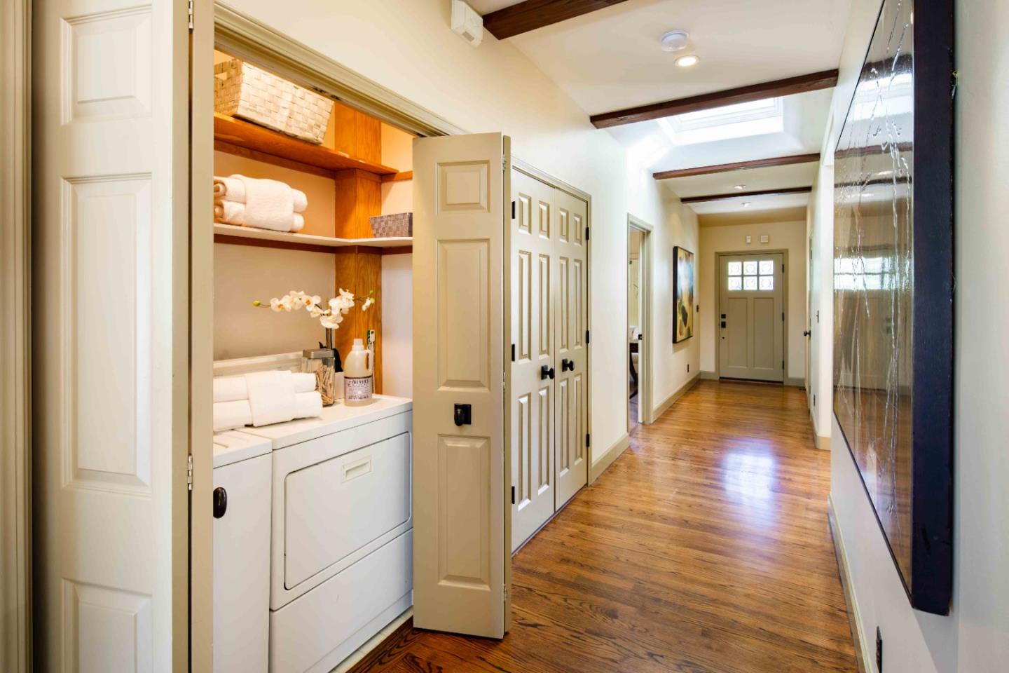 263 Yale Road Menlo Park, CA 94025 - Photo 9 of 19 a hallway view with wooden floor and windows