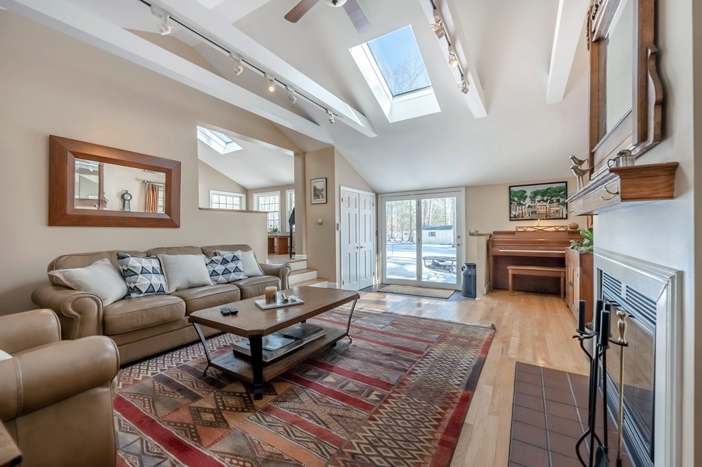 55 Lovejoy Road Andover, MA 01810 - Photo 12 of 35 Gallery Image 12