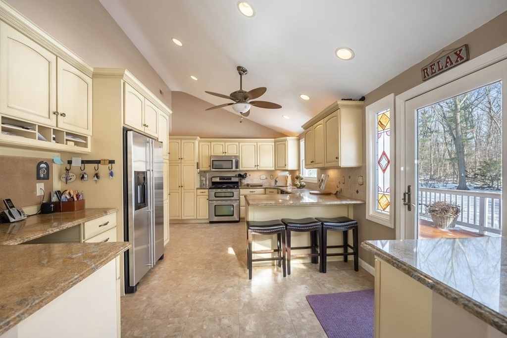 55 Lovejoy Road Andover, MA 01810 - Photo 4 of 35 Gallery Image 4