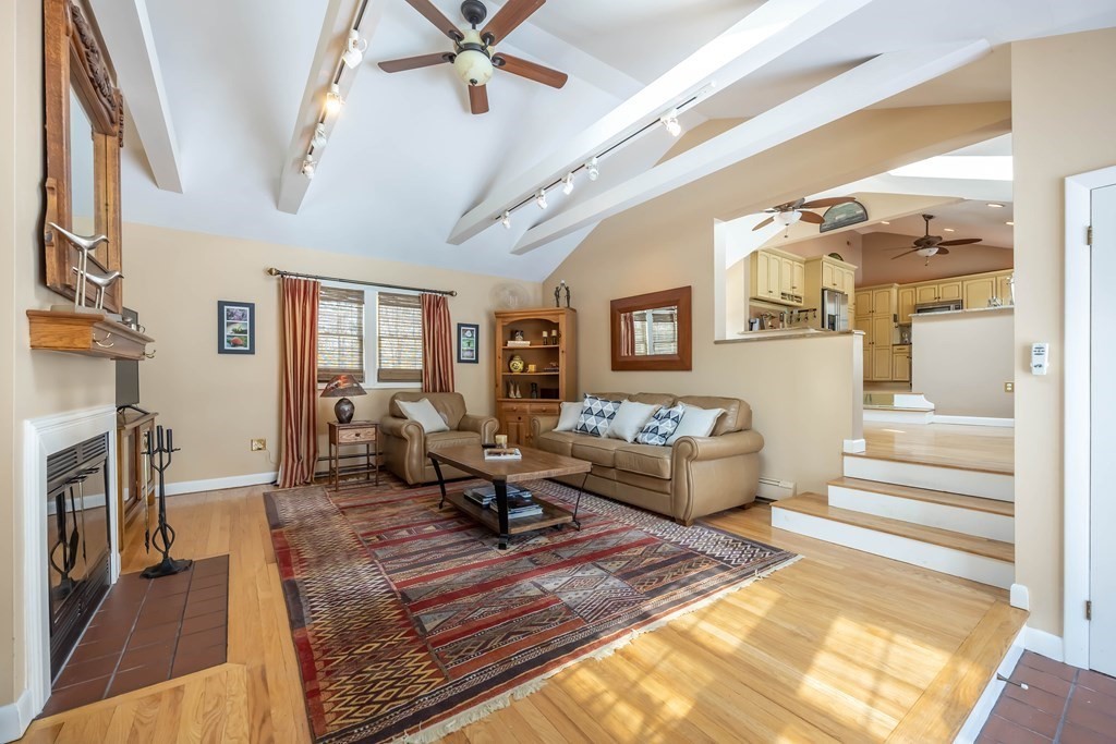 55 Lovejoy Road Andover, MA 01810 - Photo 10 of 35 Gallery Image 10