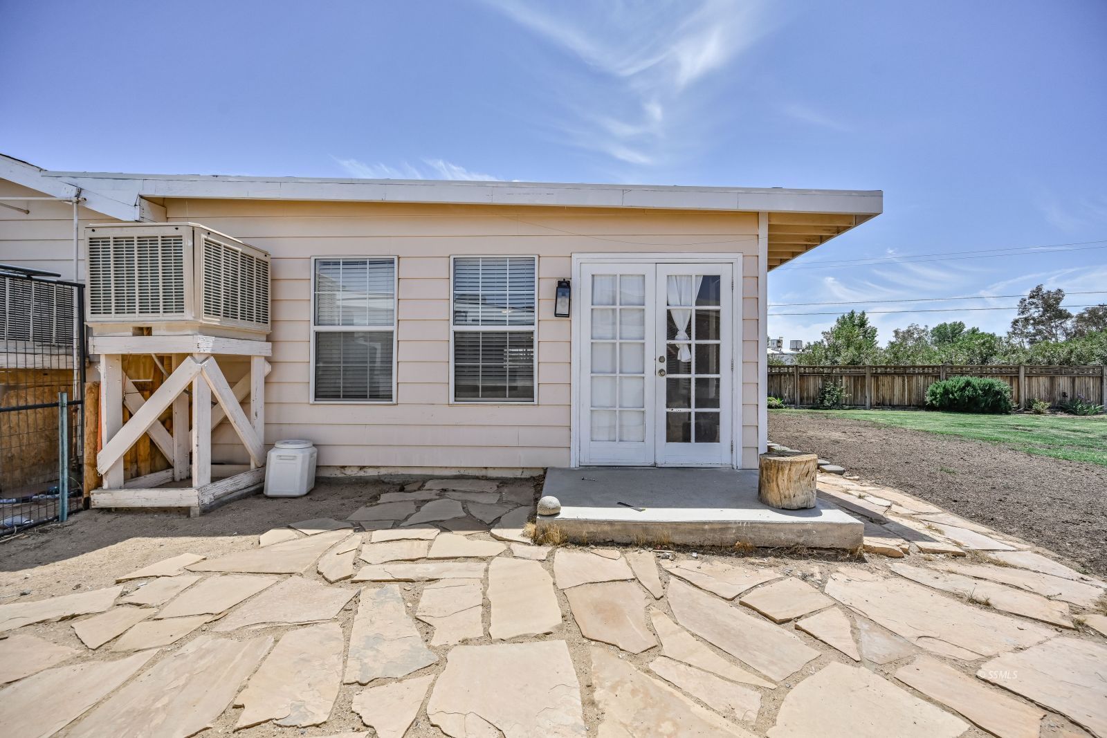 1407 North Indian Wells Street Ridgecrest, CA 93555 - Photo 39 of 50 a view of a house with backyard