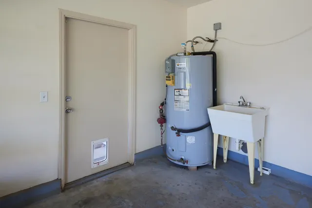 $4,850 | 32 East Makahehi Loop, Kahului, HI 96732