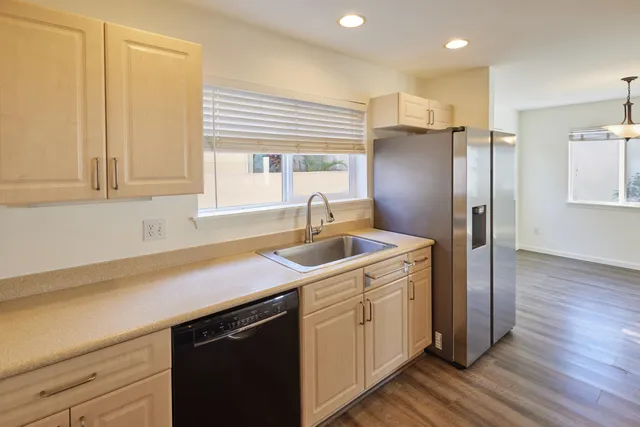 $4,850 | 32 East Makahehi Loop, Kahului, HI 96732