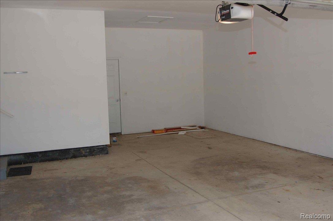 1666 North Sheldon Road Canton, MI 48187 - Photo 7 of 21 2+ Car Garage
