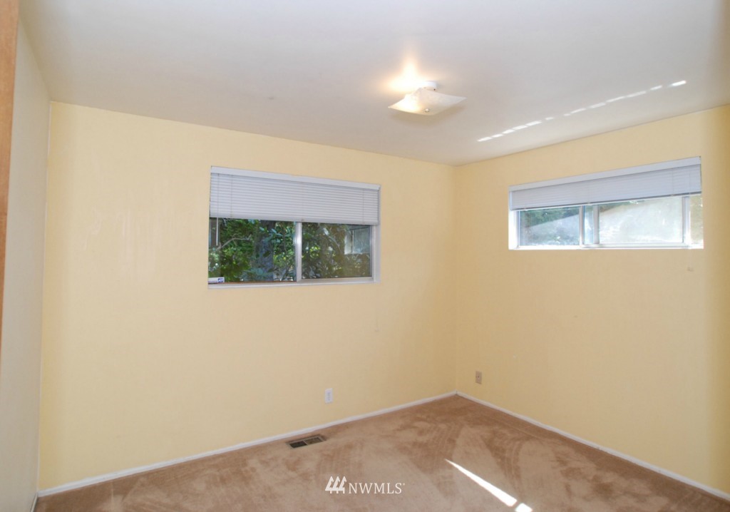 3203 Meadow Avenue North Renton, WA 98056 - Photo 15 of 24 Gallery Image 15
