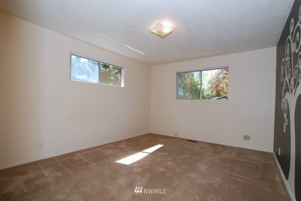 3203 Meadow Avenue North Renton, WA 98056 - Photo 16 of 24 Gallery Image 16