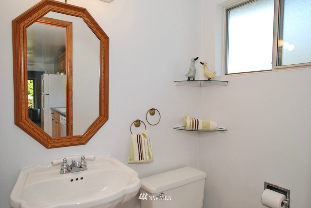 3203 Meadow Avenue North Renton, WA 98056 - Photo 19 of 24 Gallery Image 19