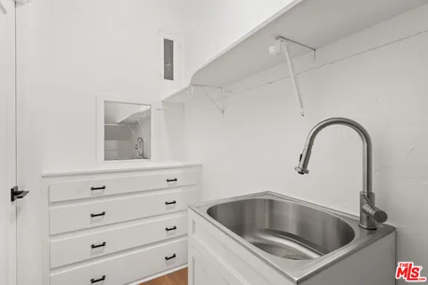 $625,000 | 511 North Hobart Boulevard, Los Angeles, CA 90004