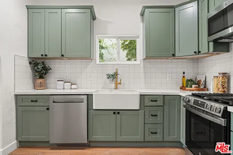 $625,000 | 511 North Hobart Boulevard, Los Angeles, CA 90004