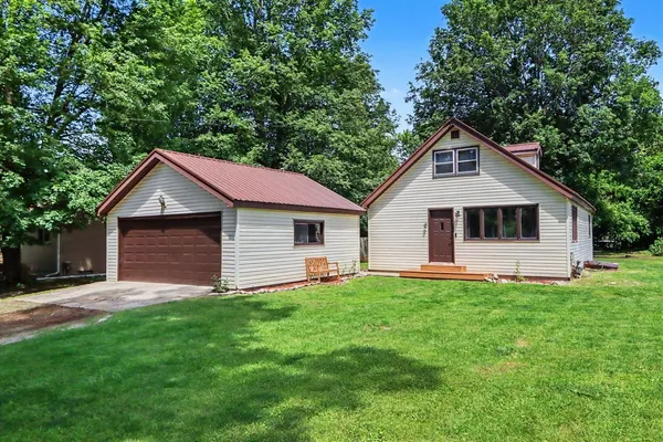 $217,700 | 17626 South Fisher Lake Road, Three Rivers, MI 49093