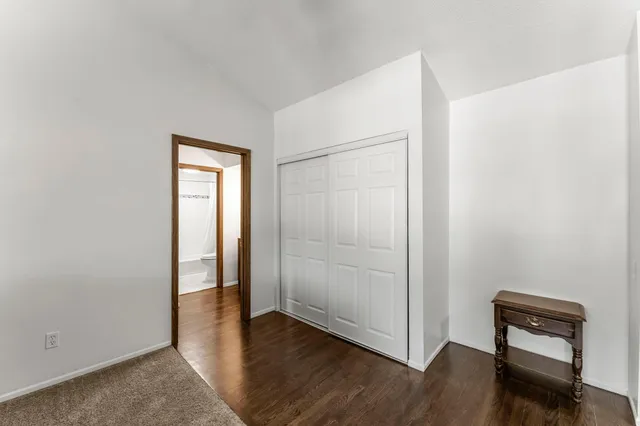 $124,900 | 806 Old Settlers Trail, Unit 8, Hopkins, MN 55343