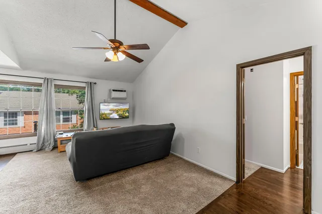 $124,900 | 806 Old Settlers Trail, Unit 8, Hopkins, MN 55343