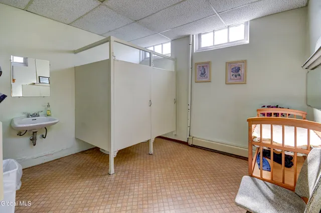 $295,000 | 24 Pine Street, Amsterdam, NY 12010