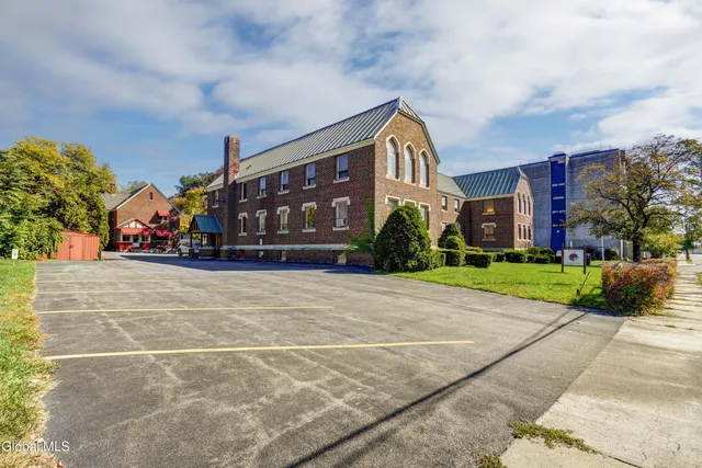 $295,000 | 24 Pine Street, Amsterdam, NY 12010