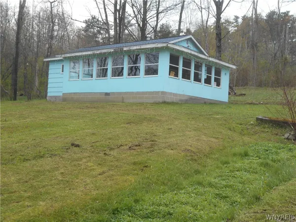 $94,500 | 21 South Parkway Drive, Unit A, Java, NY 14009