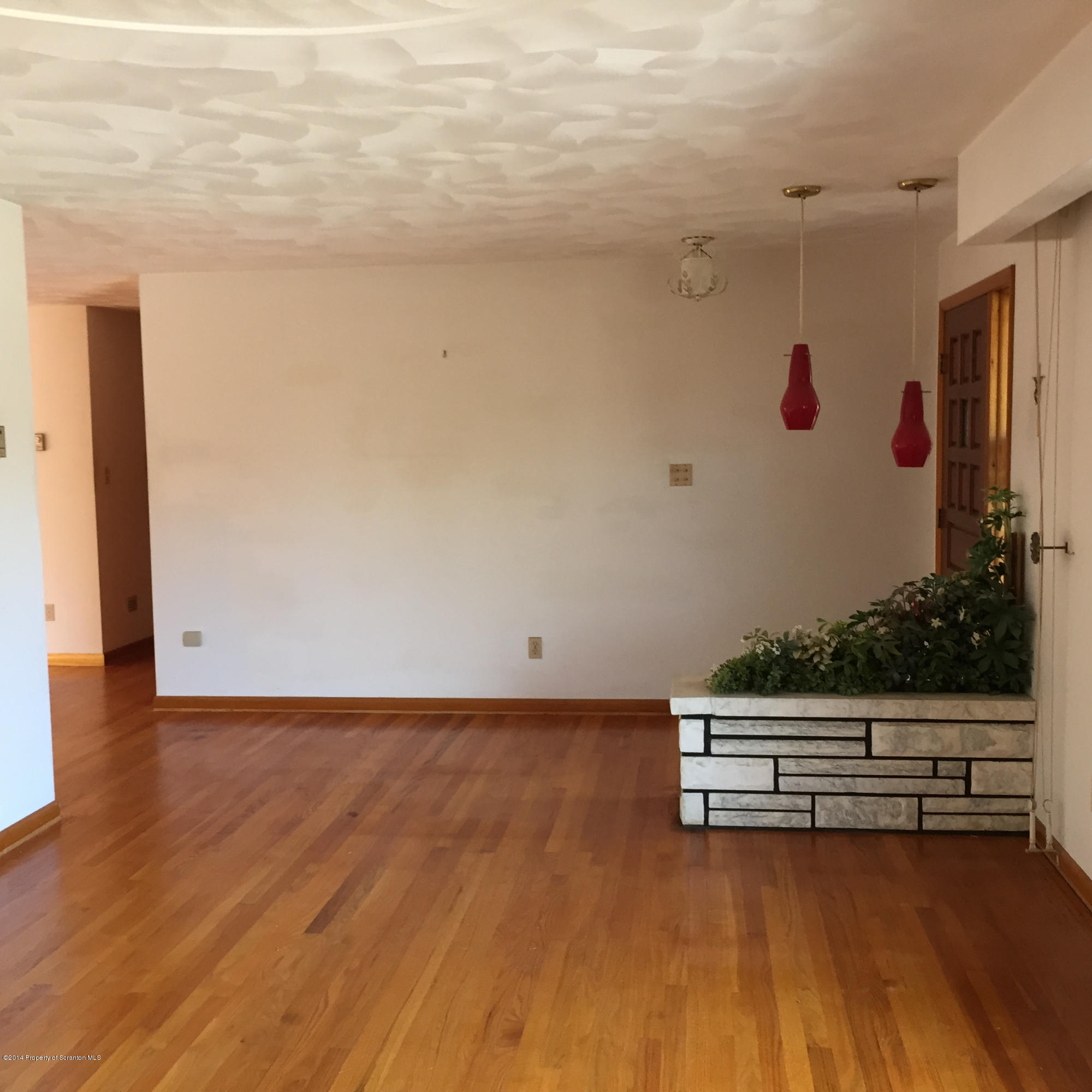 117 T Rt 336 Moscow, PA 18444 - Photo 3 of 28 Gallery Image 3