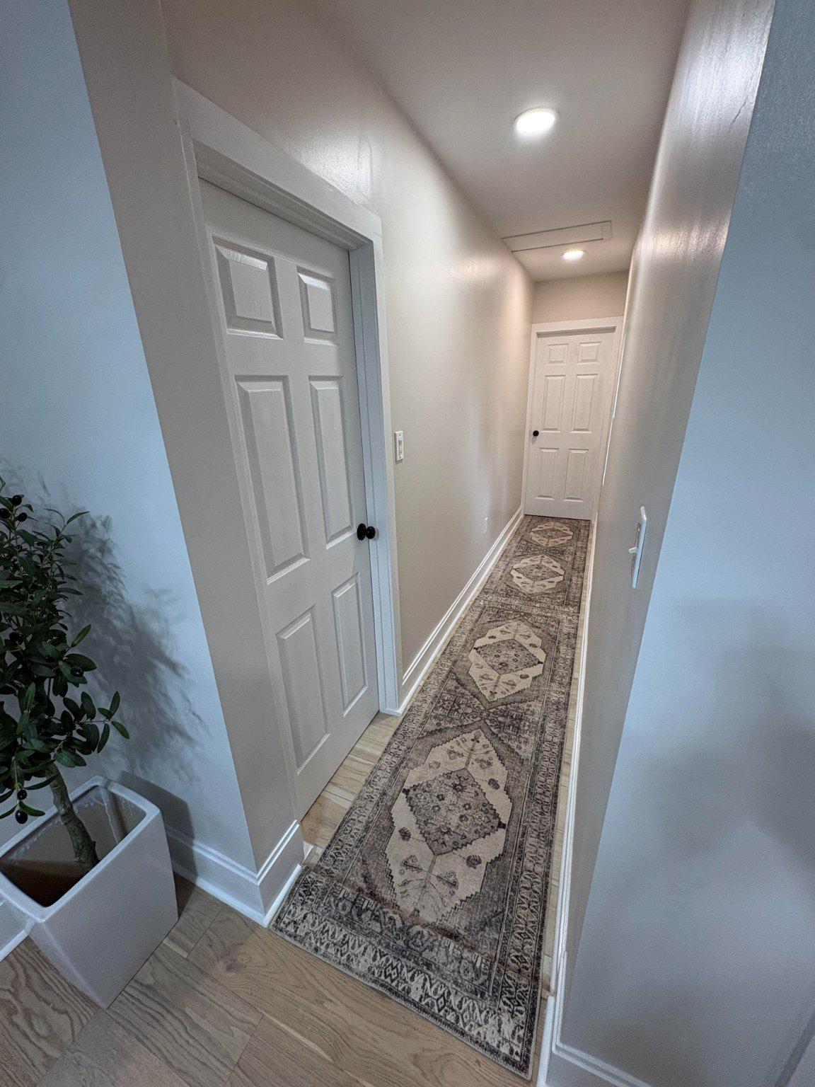 3113 Greenvalley Road Newtown Square, PA 19073 - Photo 12 of 32 Hallway