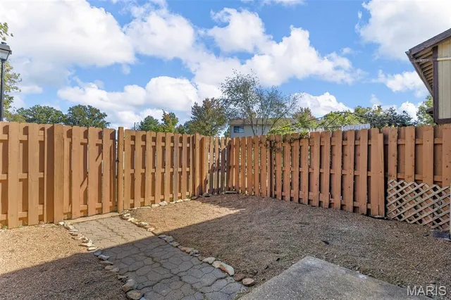 $128,000 | 2801 Savoy Drive, Unit 2801, Lake St. Louis, MO 63367